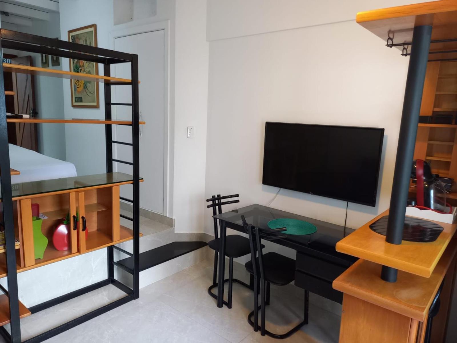 Flat Recem Reformado - Excelente Localizacao - Ssaparts Brasll Salvador Ngoại thất bức ảnh